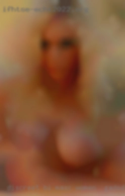 Discreet women in Gadsden, Alabama bi masc guy here!
